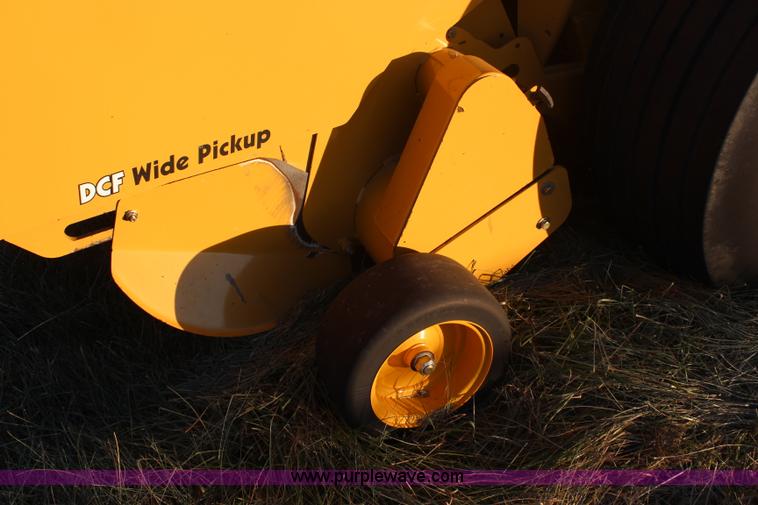 image for item I5944 2010 Vermeer 605 Super M round baler