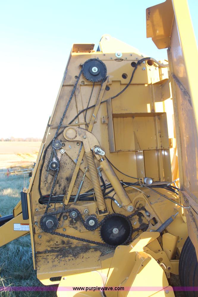 image for item I5944 2010 Vermeer 605 Super M round baler