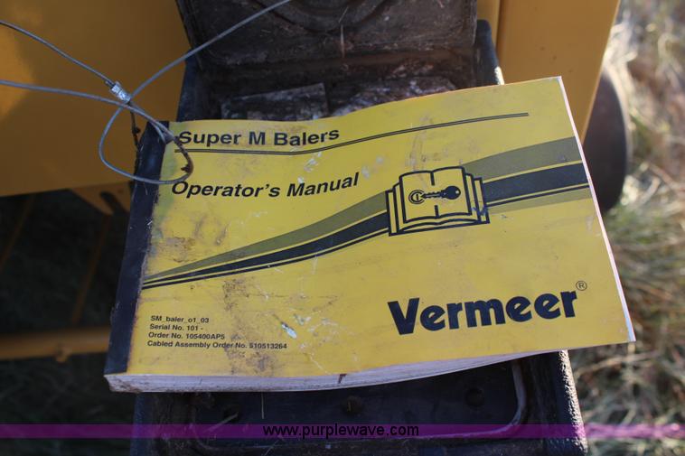 image for item I5944 2010 Vermeer 605 Super M round baler