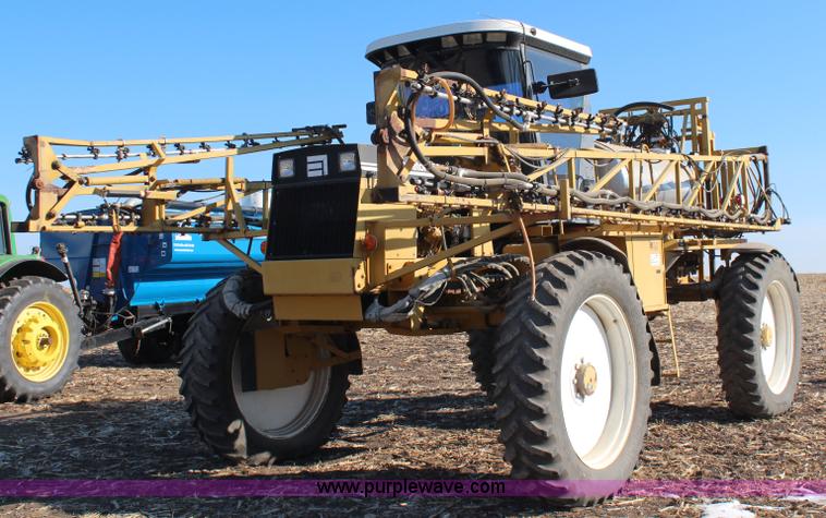 image for item I5945 1997 Ag-Chem RoGator 854 self-propelled sprayer