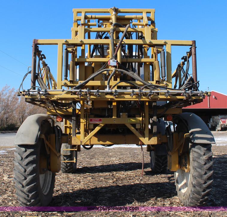image for item I5945 1997 Ag-Chem RoGator 854 self-propelled sprayer
