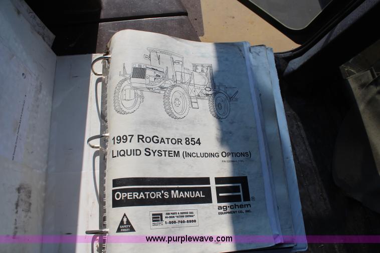 image for item I5945 1997 Ag-Chem RoGator 854 self-propelled sprayer