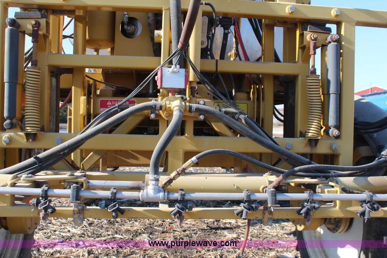 image for item I5945 1997 Ag-Chem RoGator 854 self-propelled sprayer