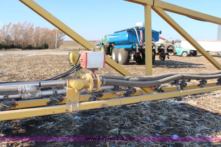 image for item I5945 1997 Ag-Chem RoGator 854 self-propelled sprayer