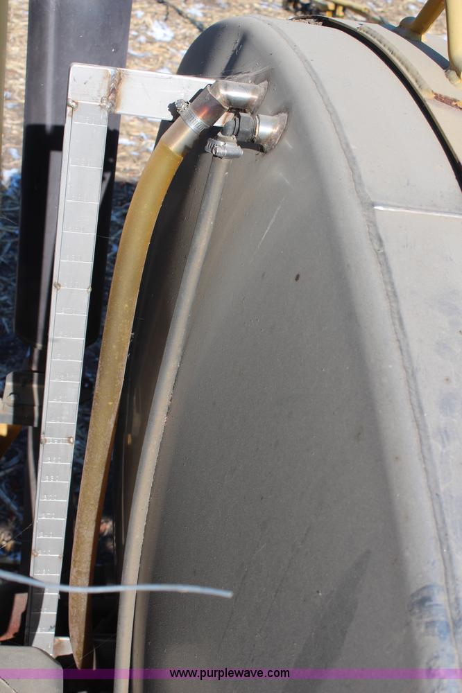 image for item I5945 1997 Ag-Chem RoGator 854 self-propelled sprayer