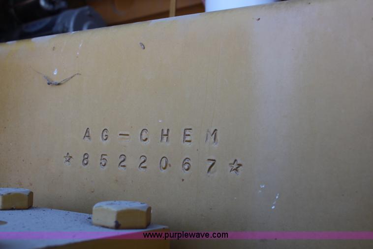 image for item I5945 1997 Ag-Chem RoGator 854 self-propelled sprayer