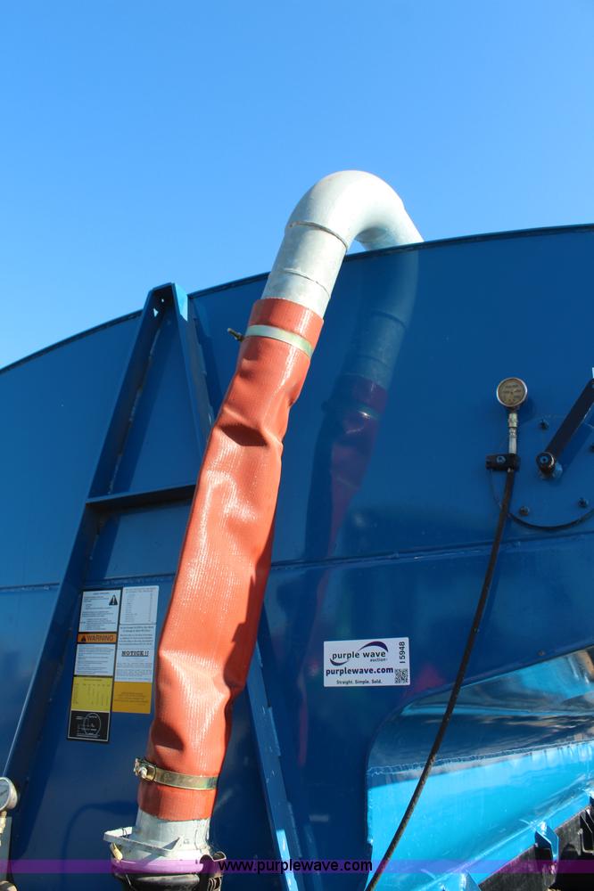 image for item I5948 2005 SAC 5700 liquid manure applicator