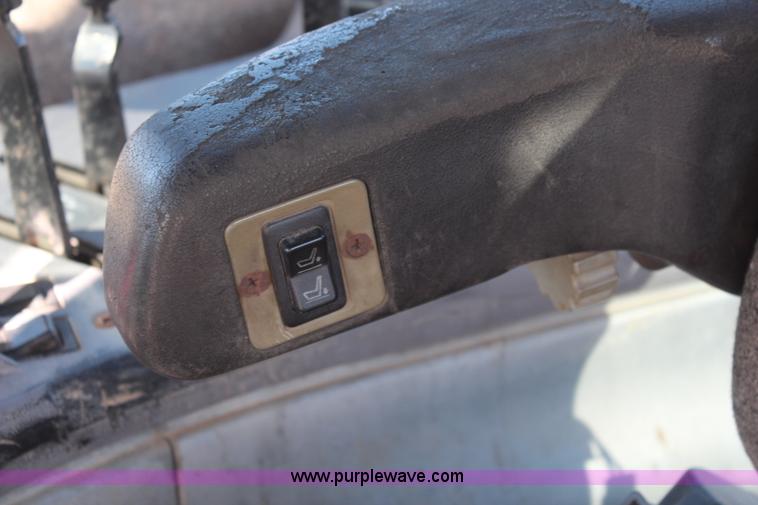 image for item I5951 1997 Caterpillar Challenger 55 tractor