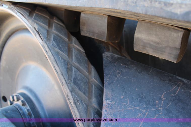 image for item I5951 1997 Caterpillar Challenger 55 tractor