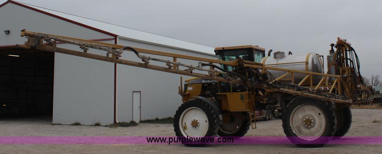 image for item I5959 2002 Ag-Chem RoGator 854 self-propelled sprayer