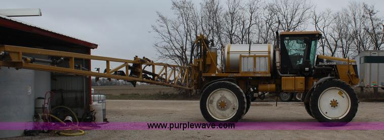 image for item I5959 2002 Ag-Chem RoGator 854 self-propelled sprayer