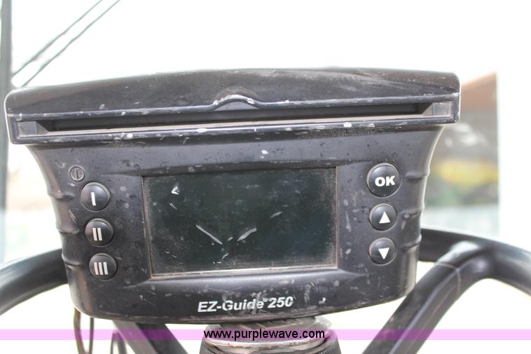 image for item I5959 2002 Ag-Chem RoGator 854 self-propelled sprayer