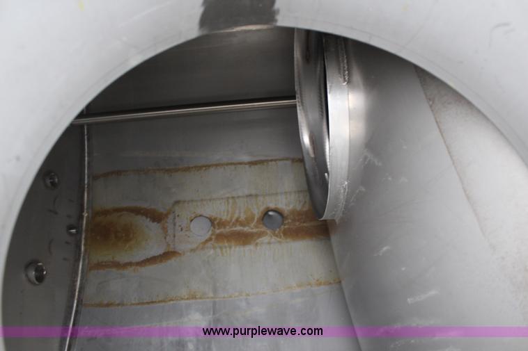 image for item I5959 2002 Ag-Chem RoGator 854 self-propelled sprayer