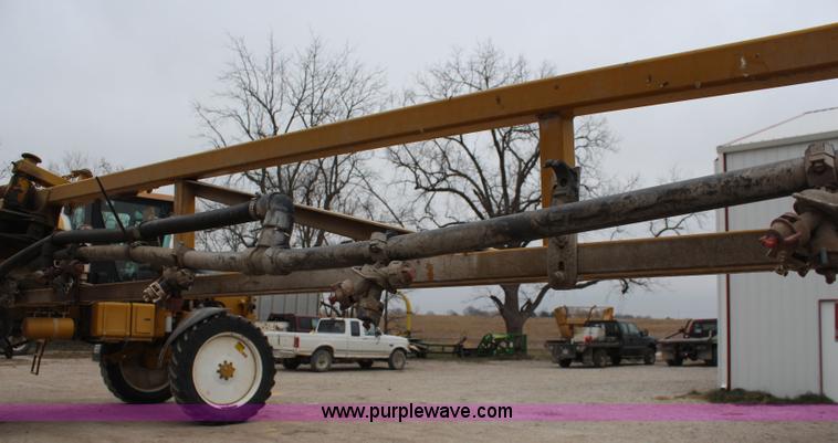 image for item I5959 2002 Ag-Chem RoGator 854 self-propelled sprayer