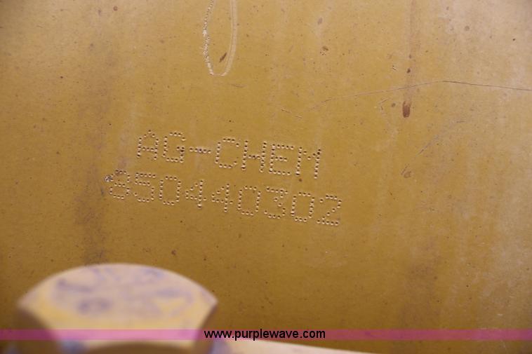 image for item I5959 2002 Ag-Chem RoGator 854 self-propelled sprayer