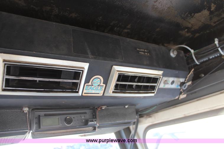 image for item I5961 1993 Hagie 280 self-propelled sprayer