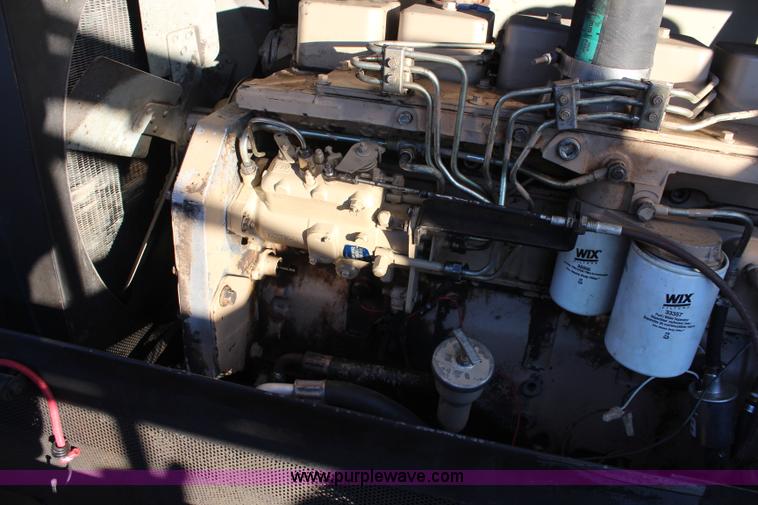 image for item I5961 1993 Hagie 280 self-propelled sprayer