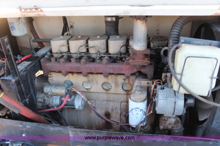 image for item I5961 1993 Hagie 280 self-propelled sprayer