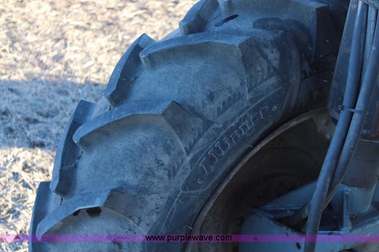 image for item I5961 1993 Hagie 280 self-propelled sprayer