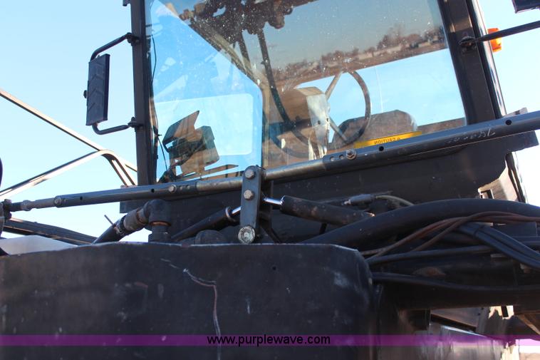 image for item I5961 1993 Hagie 280 self-propelled sprayer