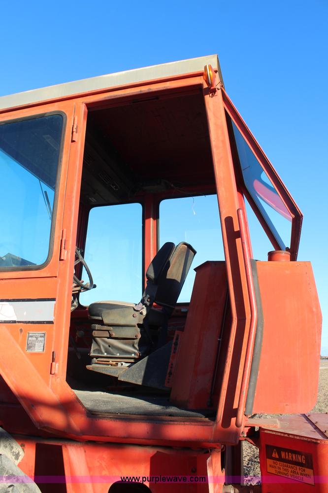 image for item I5962 1975 Massey-Ferguson 1505 4WD tractor