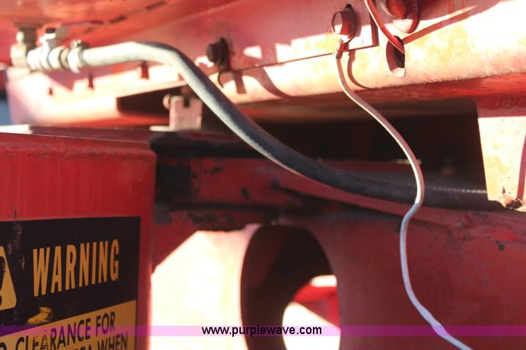 image for item I5962 1975 Massey-Ferguson 1505 4WD tractor