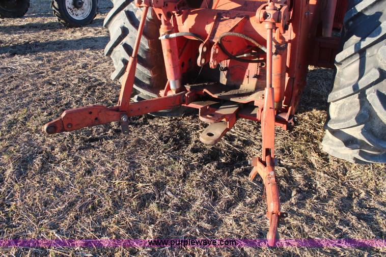 image for item I5962 1975 Massey-Ferguson 1505 4WD tractor