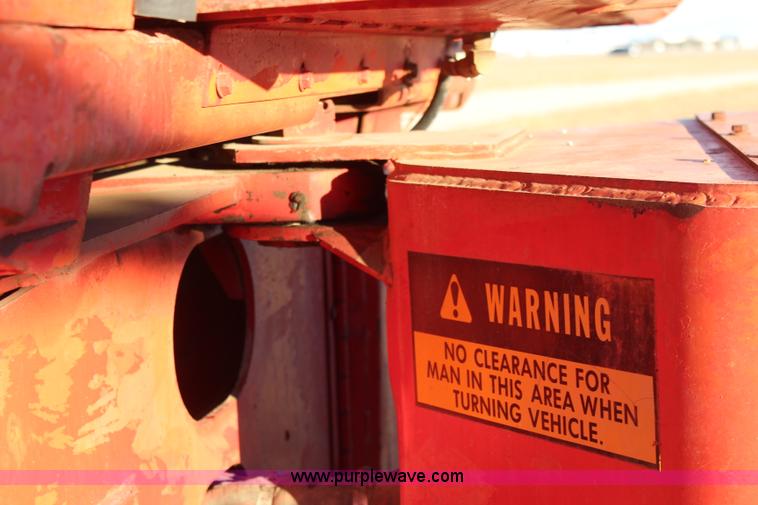 image for item I5962 1975 Massey-Ferguson 1505 4WD tractor