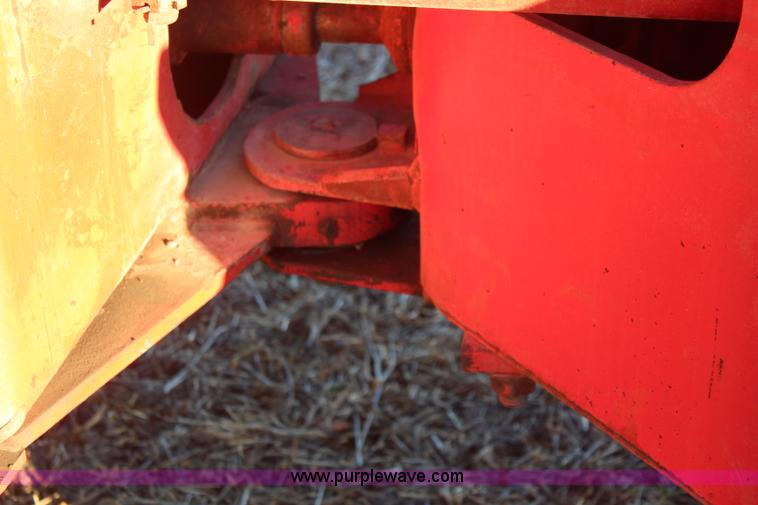 image for item I5962 1975 Massey-Ferguson 1505 4WD tractor