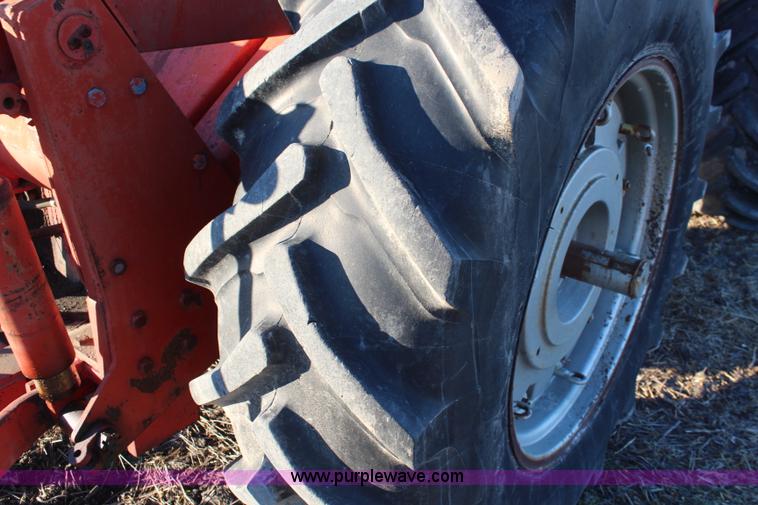 image for item I5962 1975 Massey-Ferguson 1505 4WD tractor