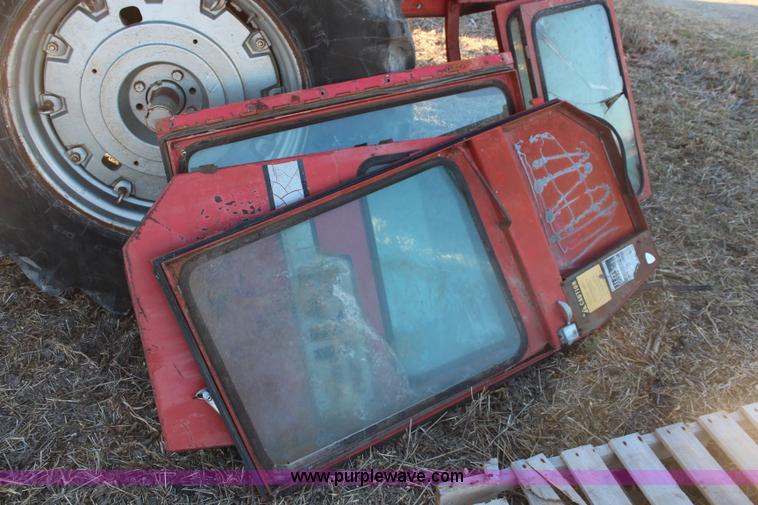 image for item I5962 1975 Massey-Ferguson 1505 4WD tractor