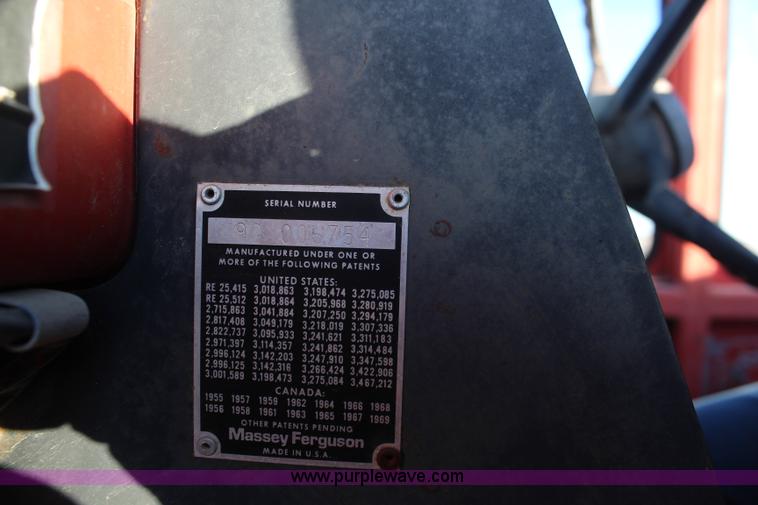 image for item I5962 1975 Massey-Ferguson 1505 4WD tractor