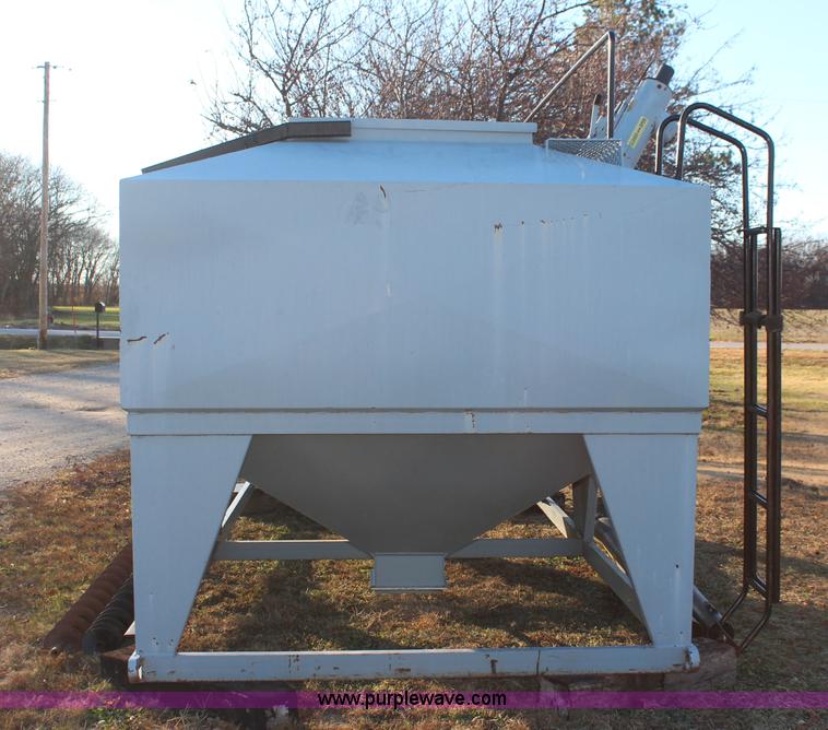 image for item I5966 Convey All HDF-16 seed tender box