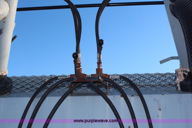 image for item I5966 Convey All HDF-16 seed tender box