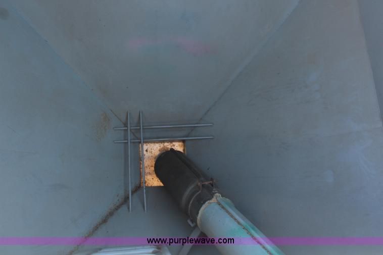 image for item I5966 Convey All HDF-16 seed tender box