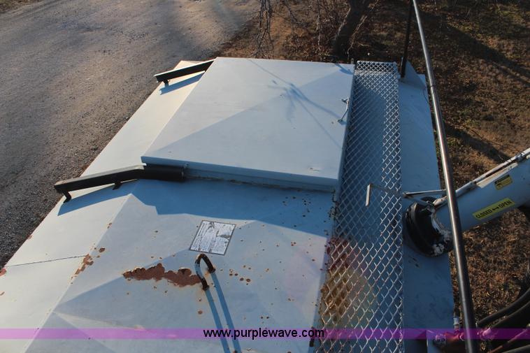 image for item I5966 Convey All HDF-16 seed tender box