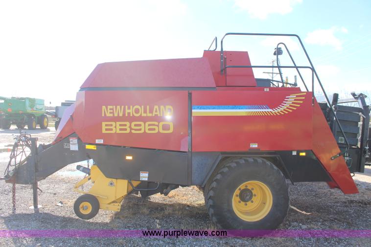 image for item I5968 2002 New Holland BB960S large square baler