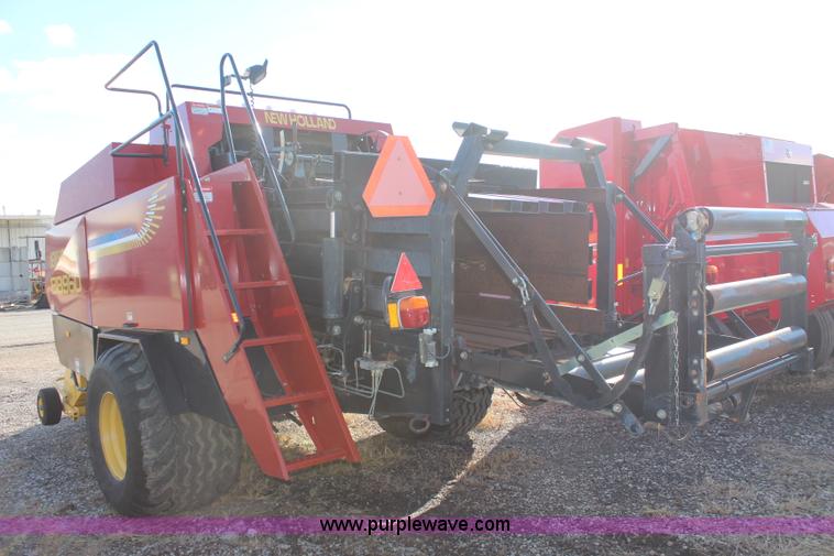 image for item I5968 2002 New Holland BB960S large square baler