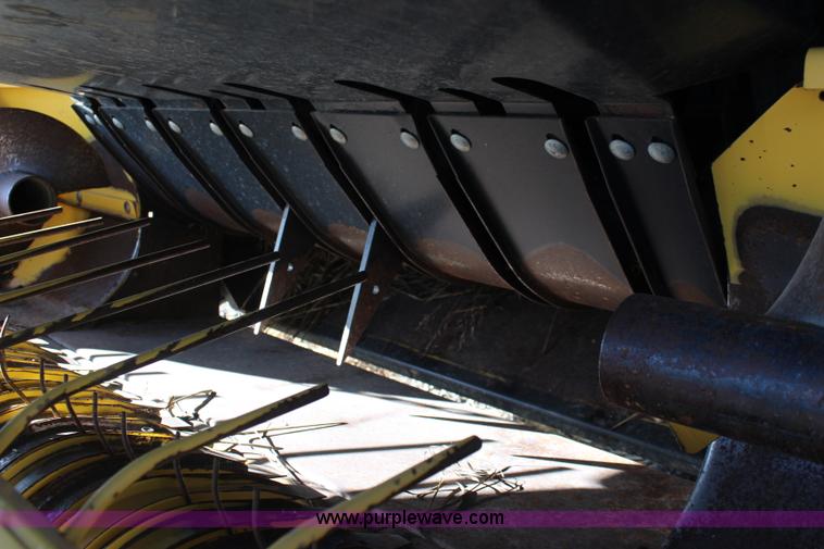 image for item I5968 2002 New Holland BB960S large square baler