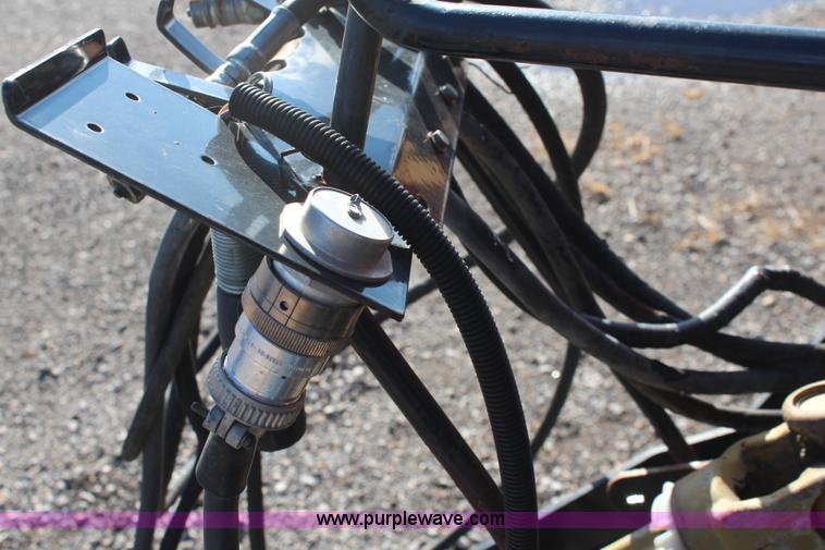 image for item I5968 2002 New Holland BB960S large square baler