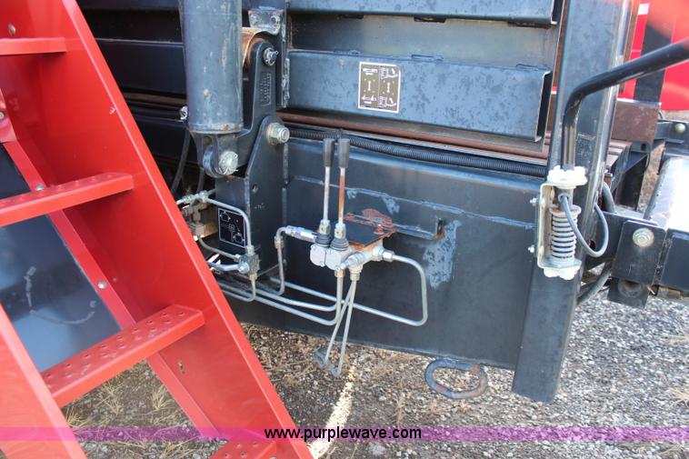 image for item I5968 2002 New Holland BB960S large square baler