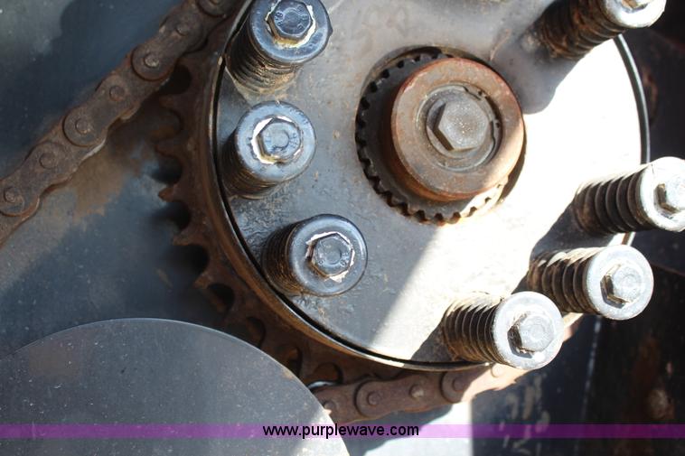 image for item I5968 2002 New Holland BB960S large square baler