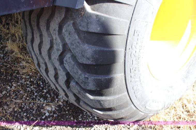 image for item I5968 2002 New Holland BB960S large square baler