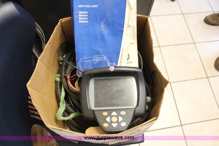 image for item I5968 2002 New Holland BB960S large square baler