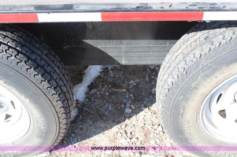 image for item I5987 2008 Friesen Titan 4SE seed tender