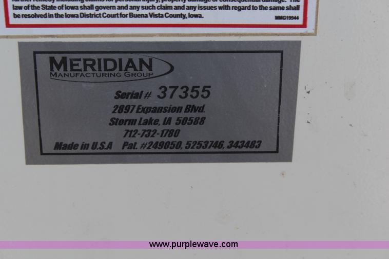 image for item I5987 2008 Friesen Titan 4SE seed tender