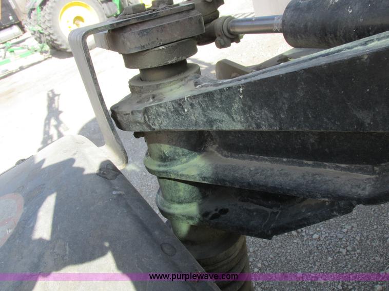 image for item I8876 2005 SpraCoupe 7650 self-propelled sprayer