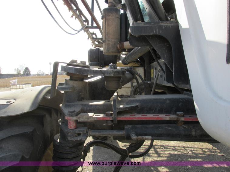 image for item I8876 2005 SpraCoupe 7650 self-propelled sprayer