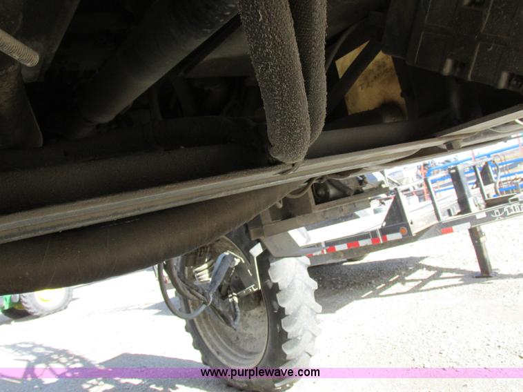 image for item I8876 2005 SpraCoupe 7650 self-propelled sprayer