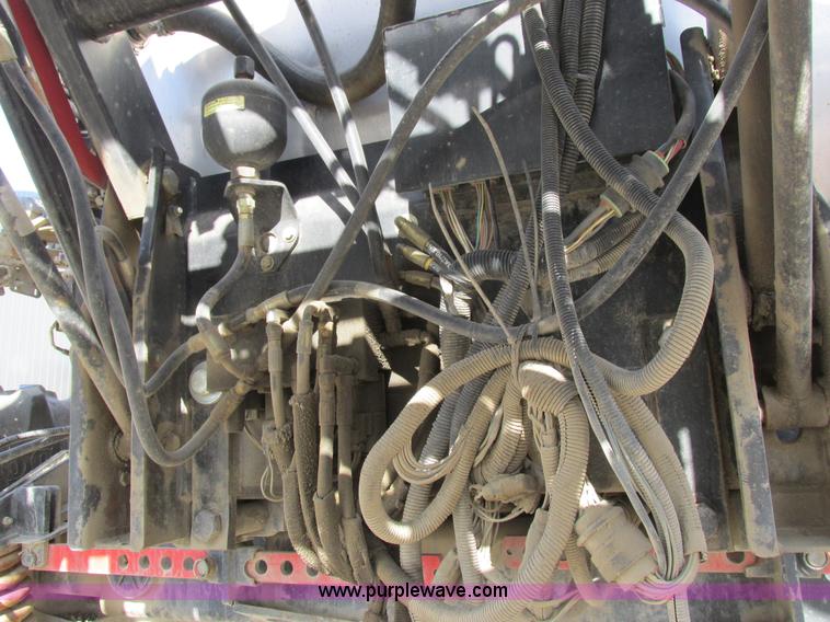 image for item I8876 2005 SpraCoupe 7650 self-propelled sprayer